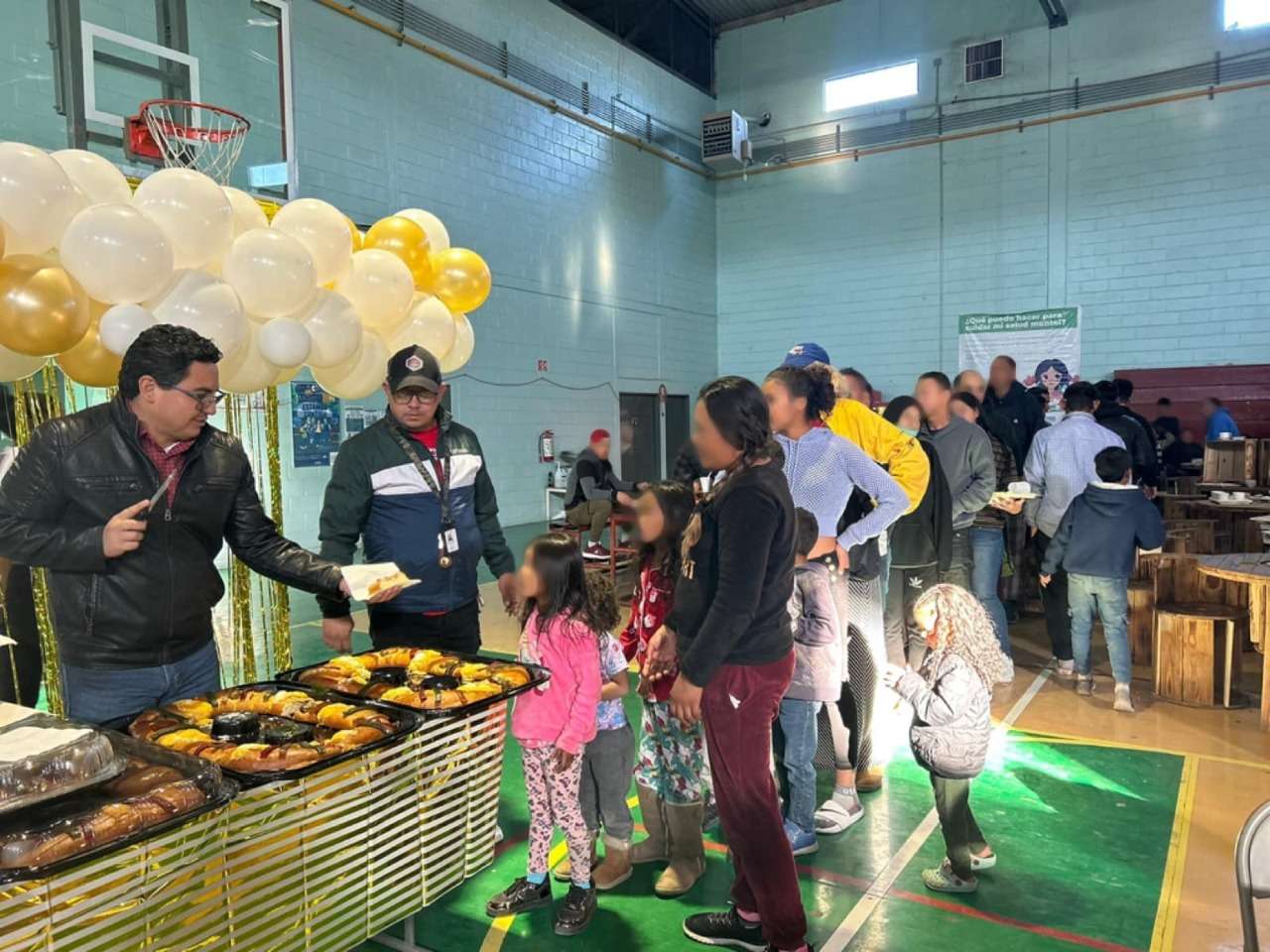 Celebran Día de Reyes en albergue para migrantes Kiki Romero El Bordo