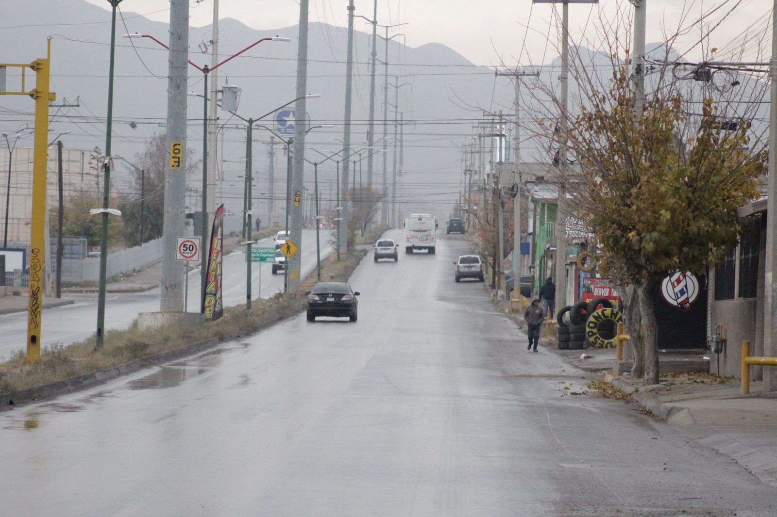 Llama Seguridad Vial A Conducir Con Precauci N Por Lluvia Y Vientos