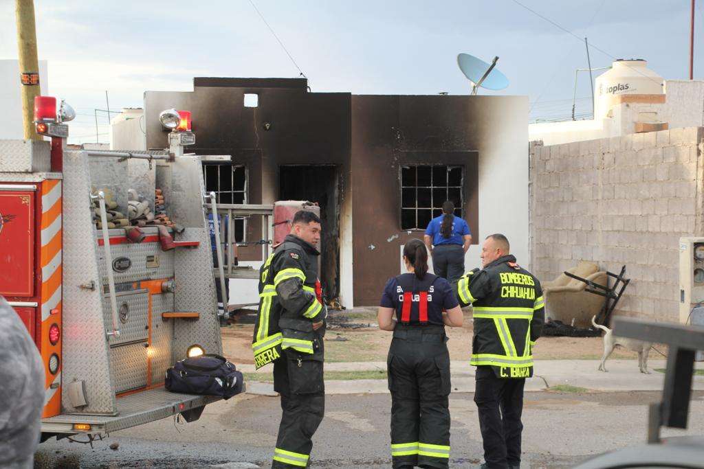 Consume Voraz Incendio Vivienda Al Norte De La Ciudad El Bordo