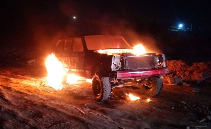 Fuego Consume Camioneta Cherokee El Bordo