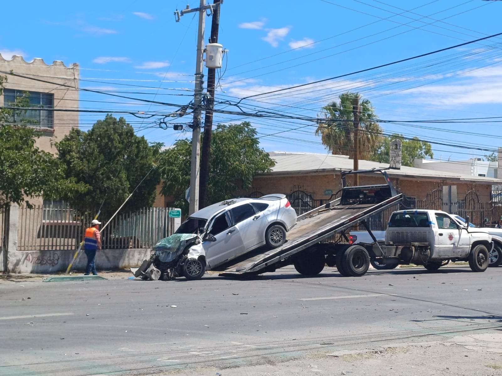 Deja Varios Heridos Fuerte Choque Entre Un Autom Vil Y Un Autob S El