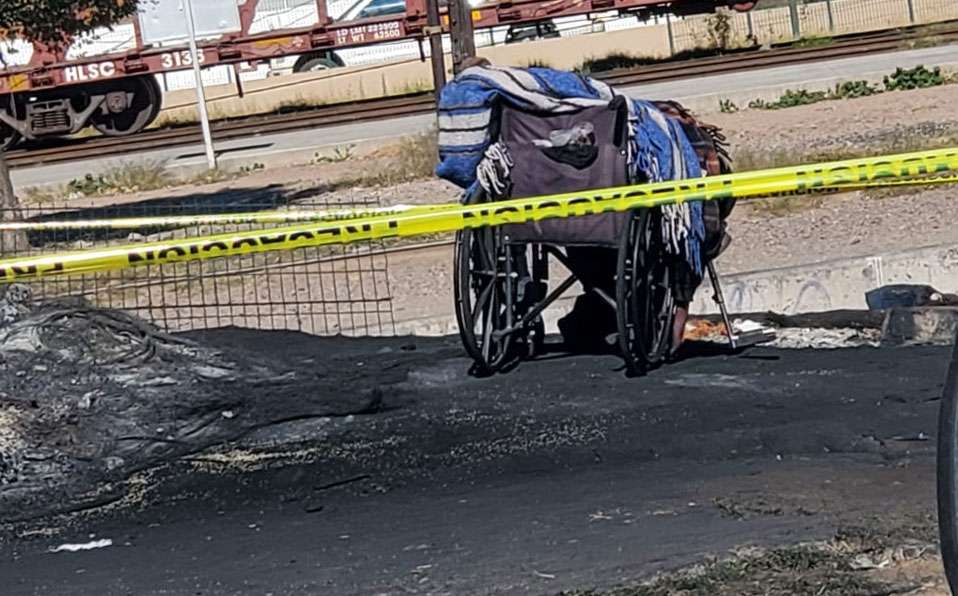 Hallan a persona sin vida en una silla de ruedas al parecer murió de