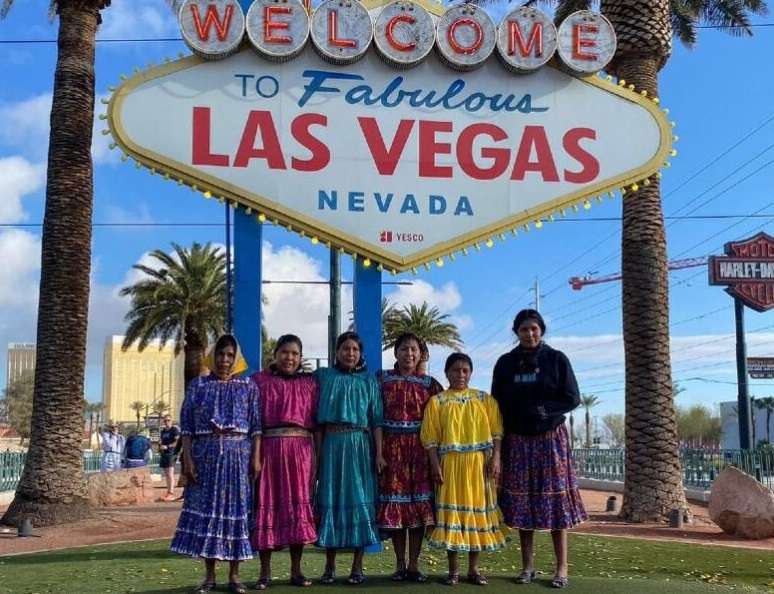 Corren mujeres rarámuris en maratón de Los Ángeles a Las Vegas El Bordo