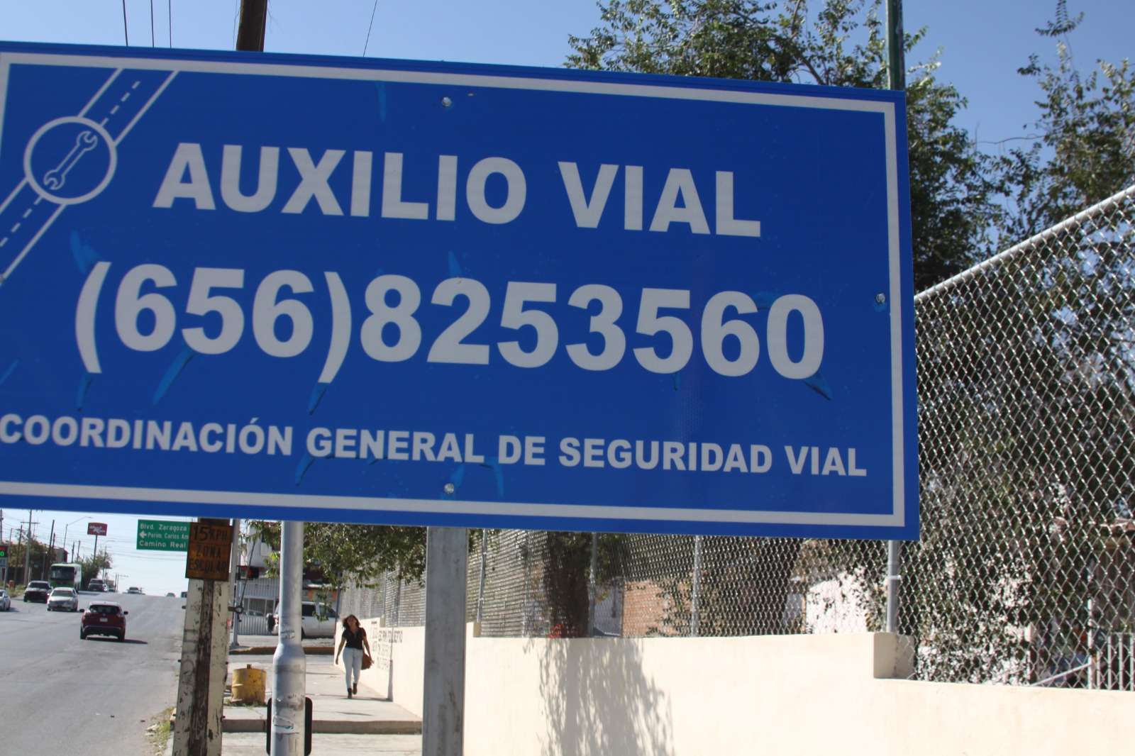 Instalan señalamientos de auxilio vial en distintos puntos de Juárez