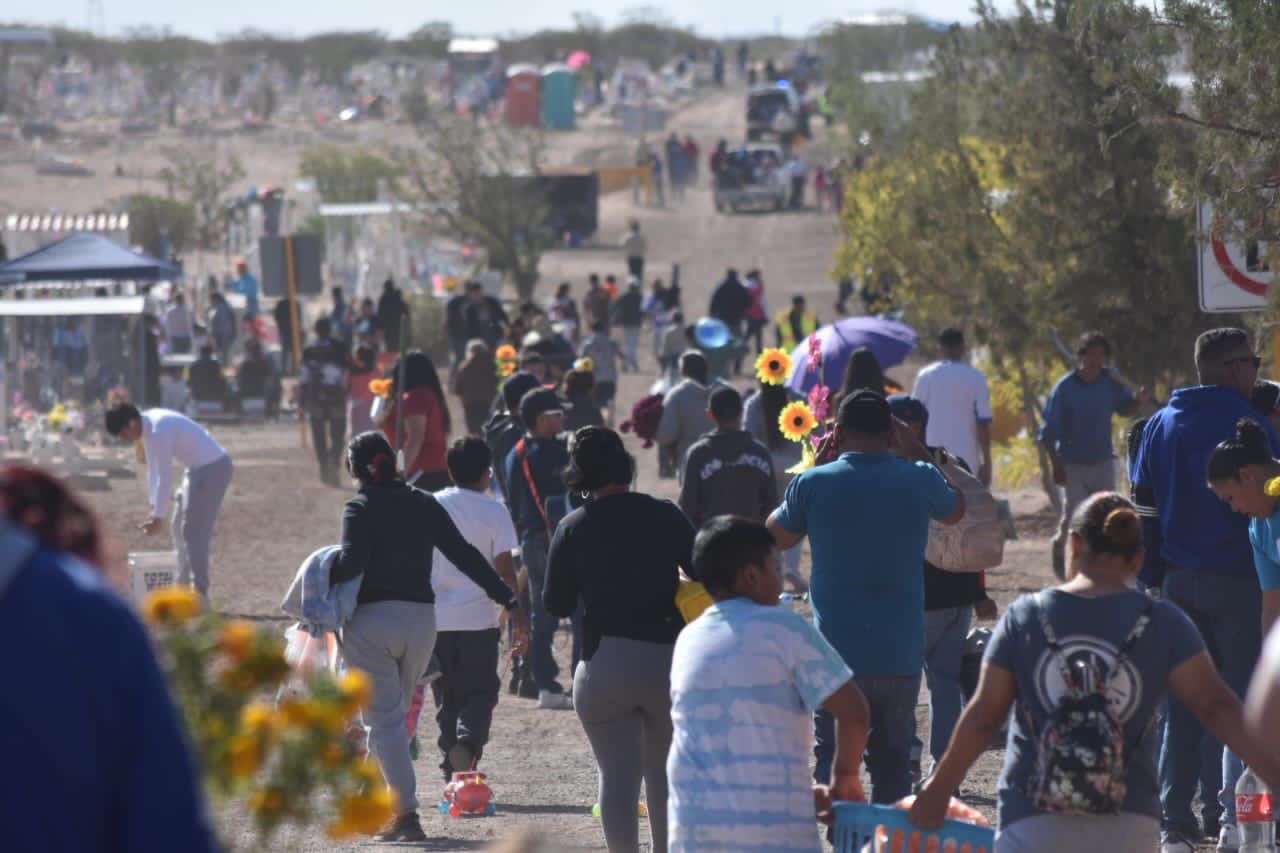 Visitan Casi Mil Personas Los Panteones Municipales El Bordo