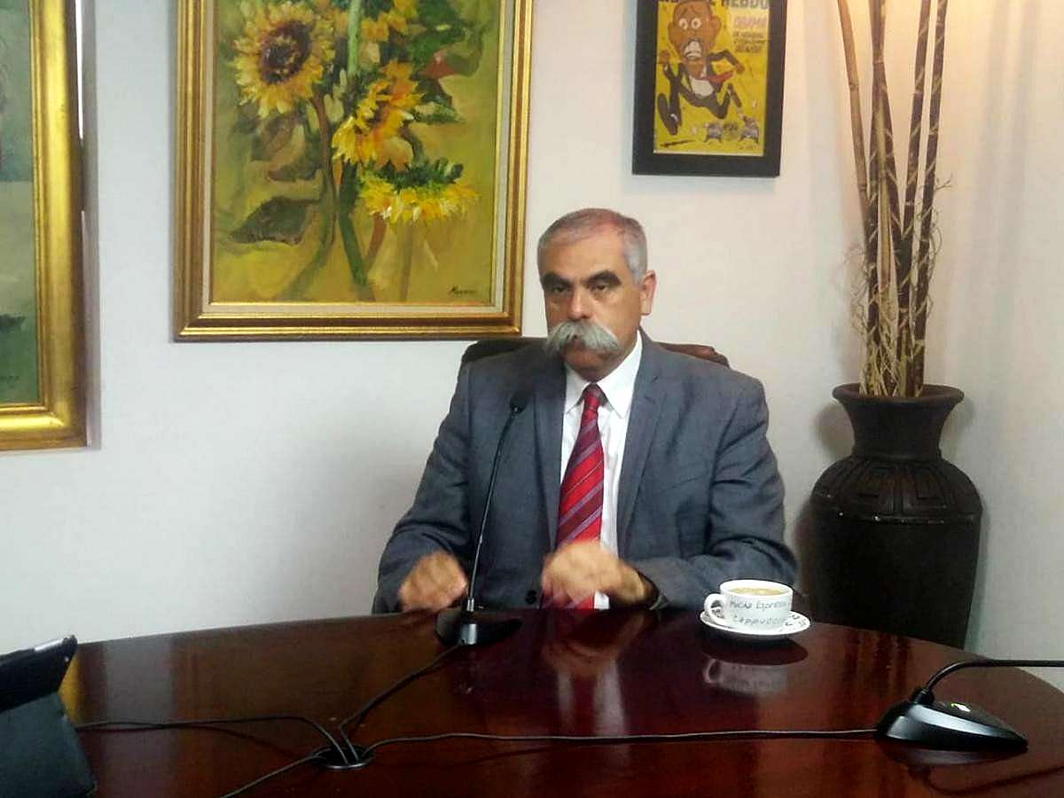 Hackean teléfono a funcionario de la CNDH José Luis Armendáriz