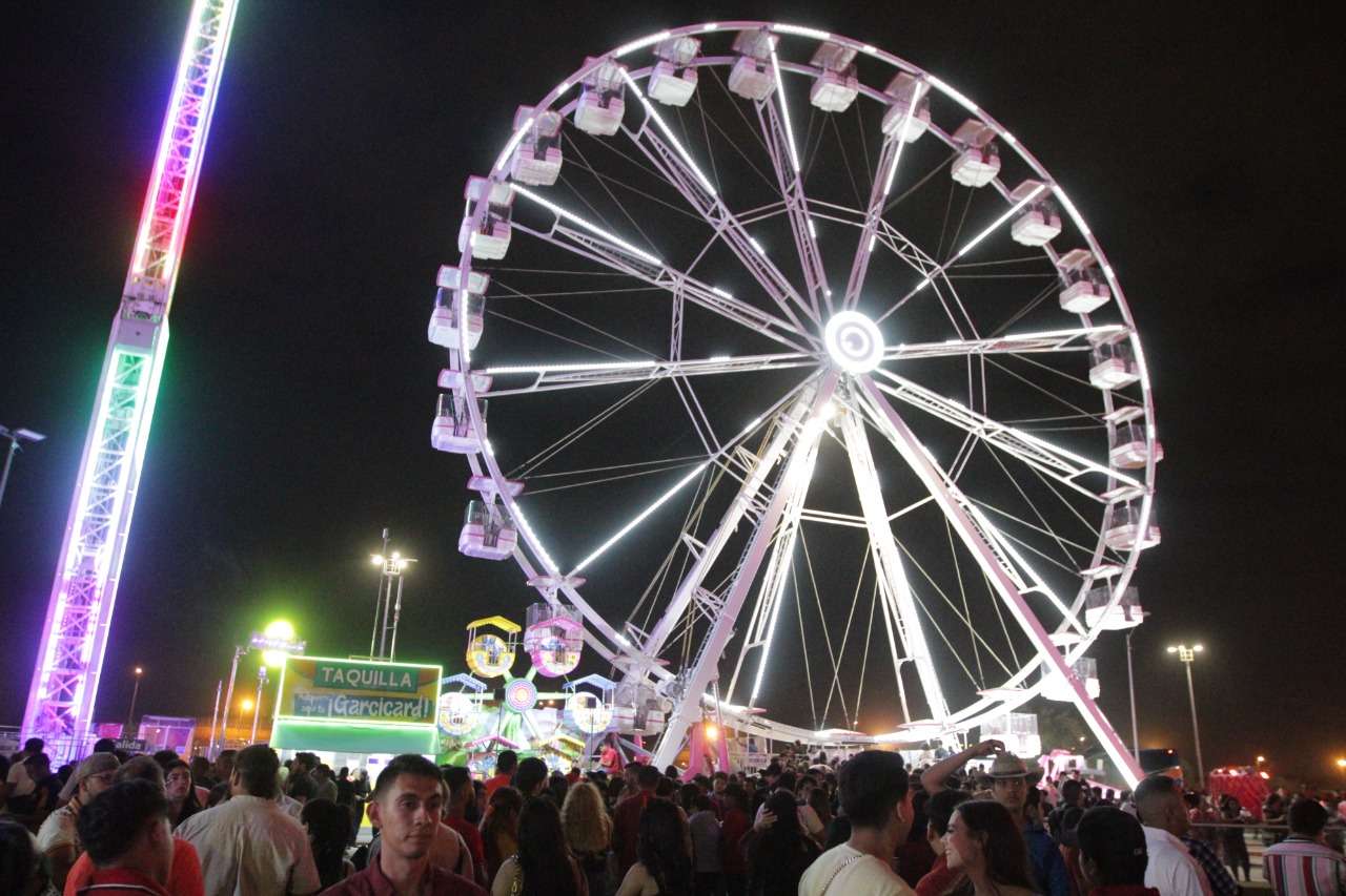Rueda de la fortuna, uno de los mayores atractivos de la Feria Juárez 2022