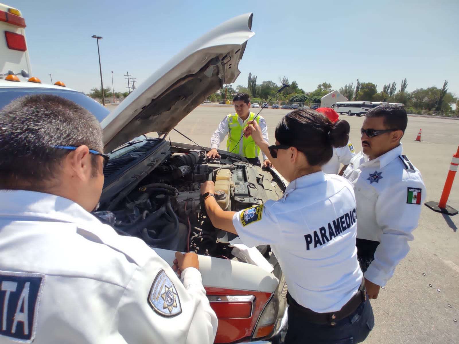 Capacitan a paramédicos en manejo defensivo | El Bordo