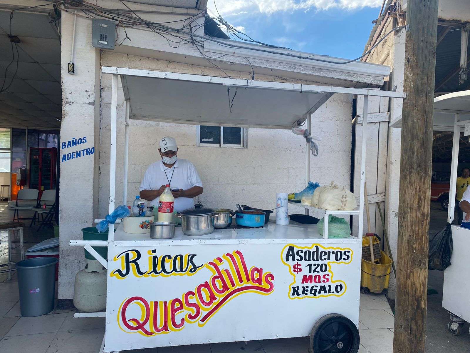 Reabren parcialmente la venta de burritos en V. Ahumada El Bordo