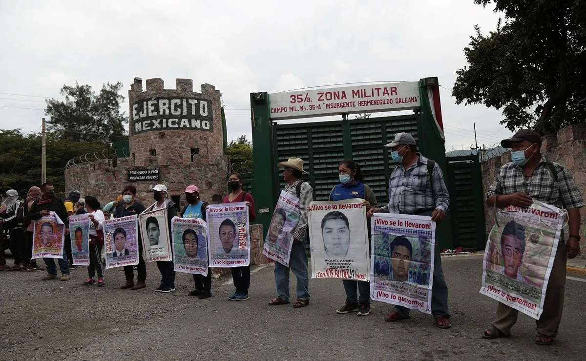 Cae un general del Ejército por caso de los 43 normalistas | El Bordo
