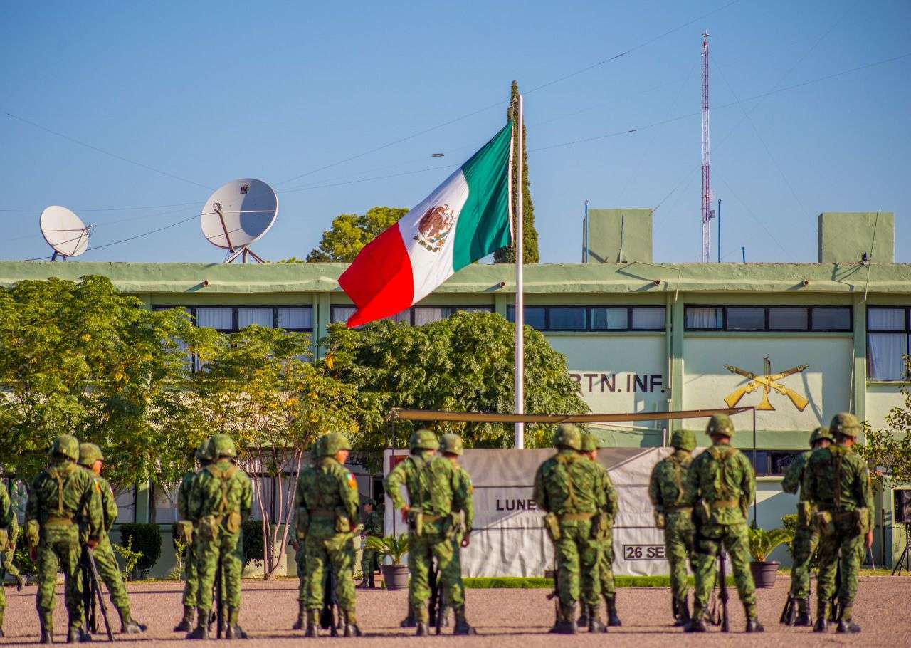 Rinden Honores A La Bandera Alumnos De La 20-30 Y Del CEB 6/4 | El Bordo