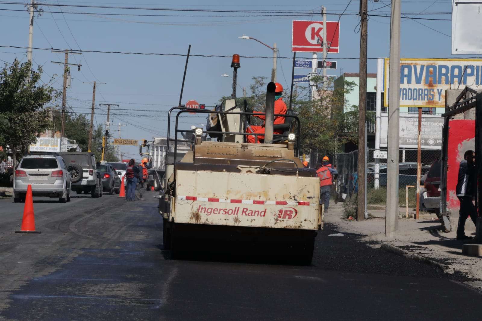 Trabajan en la rehabilitación de la avenida Ramón Rayón