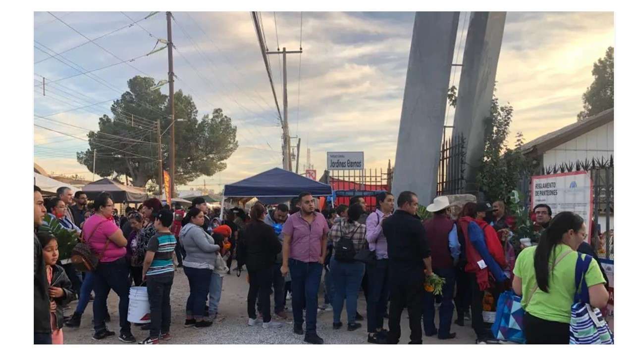 Abusan dueños de Jardines Eternos; cierran puertas a decenas de familiares