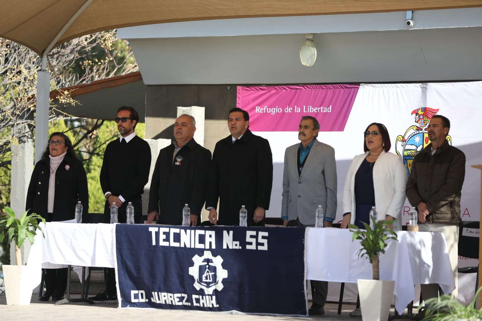 Entrega alcalde 50 computadoras a la secundaria técnica 55