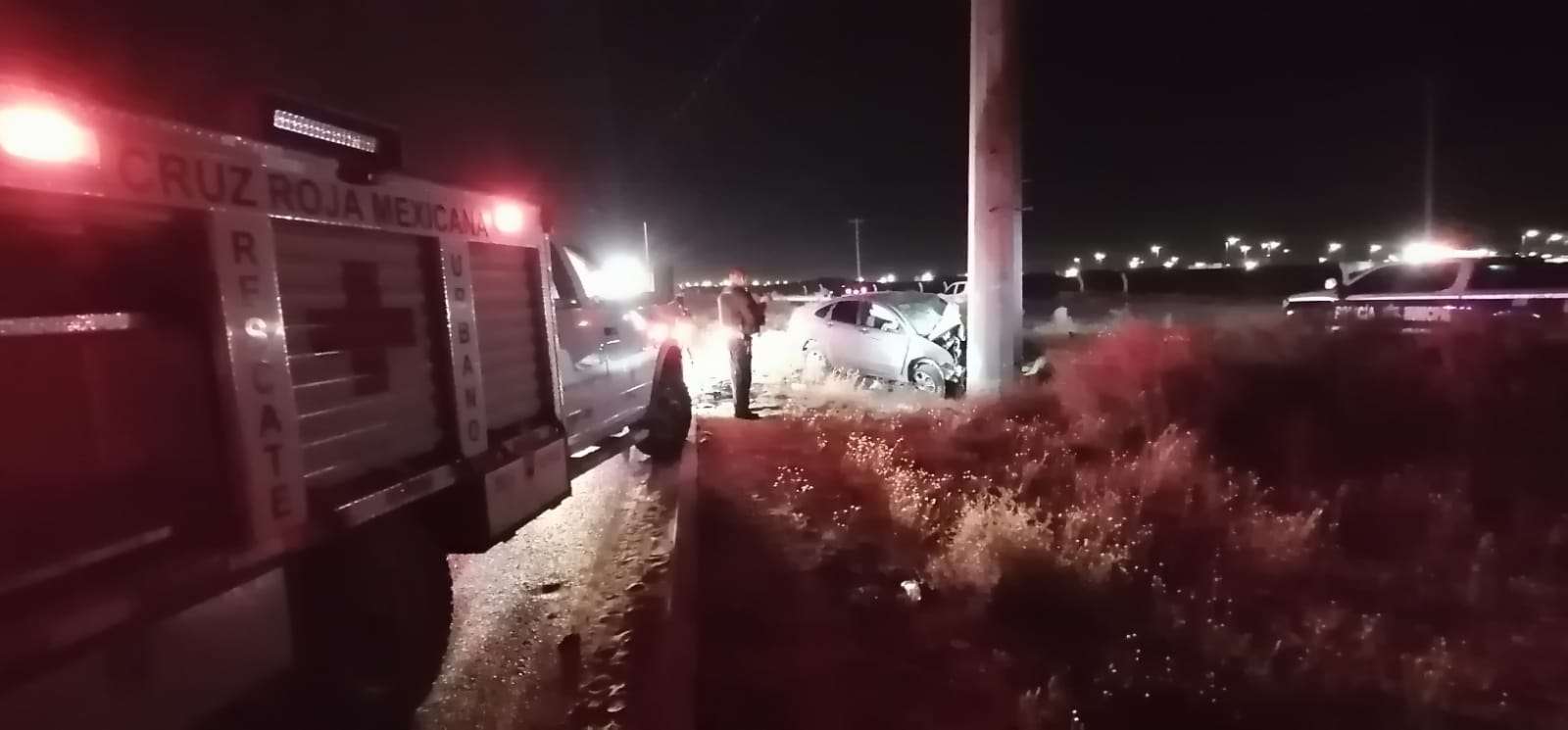 Estrella pareja su auto contra poste de CFE y mueren | El Bordo