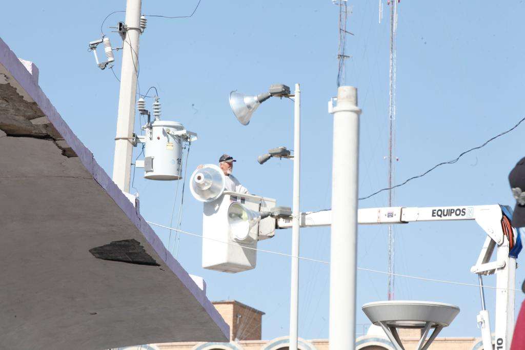 Rehabilitó Servicios Públicos luminarias en la Plaza Guadalupe El Bordo