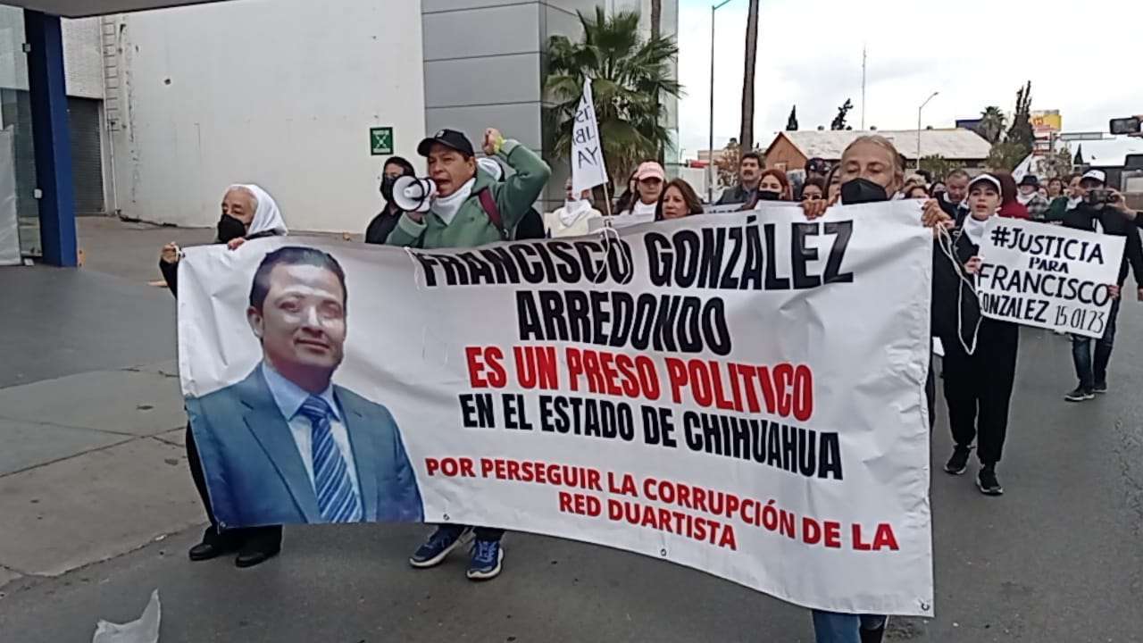 Diputados tienen derecho a marchar: Estrada