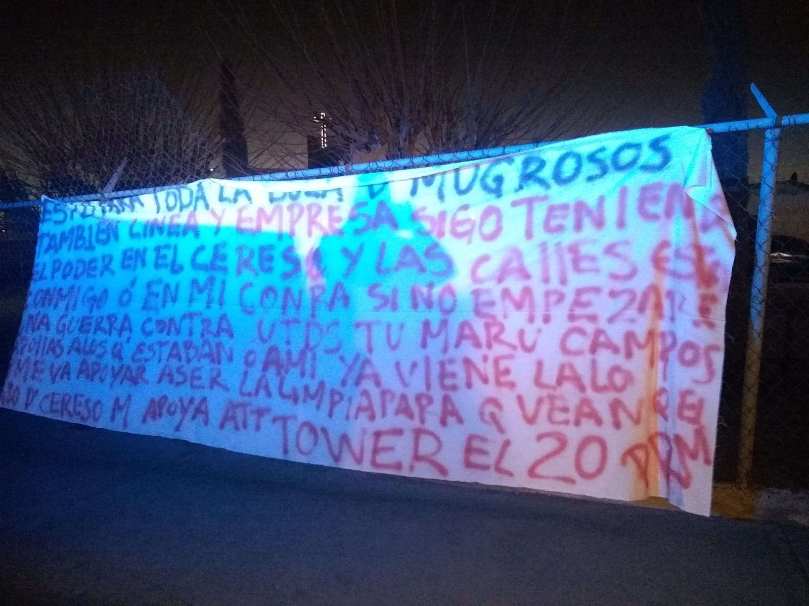 aparece-narcomanta-firmada-por-el-tower-en-una-barda-el-bordo