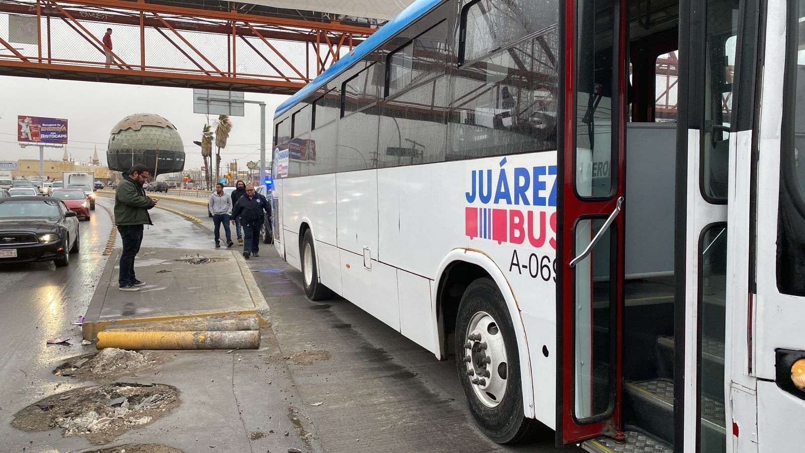 Atropella chofer de Juárez Bus a una mujer en curva de San Lorenzo