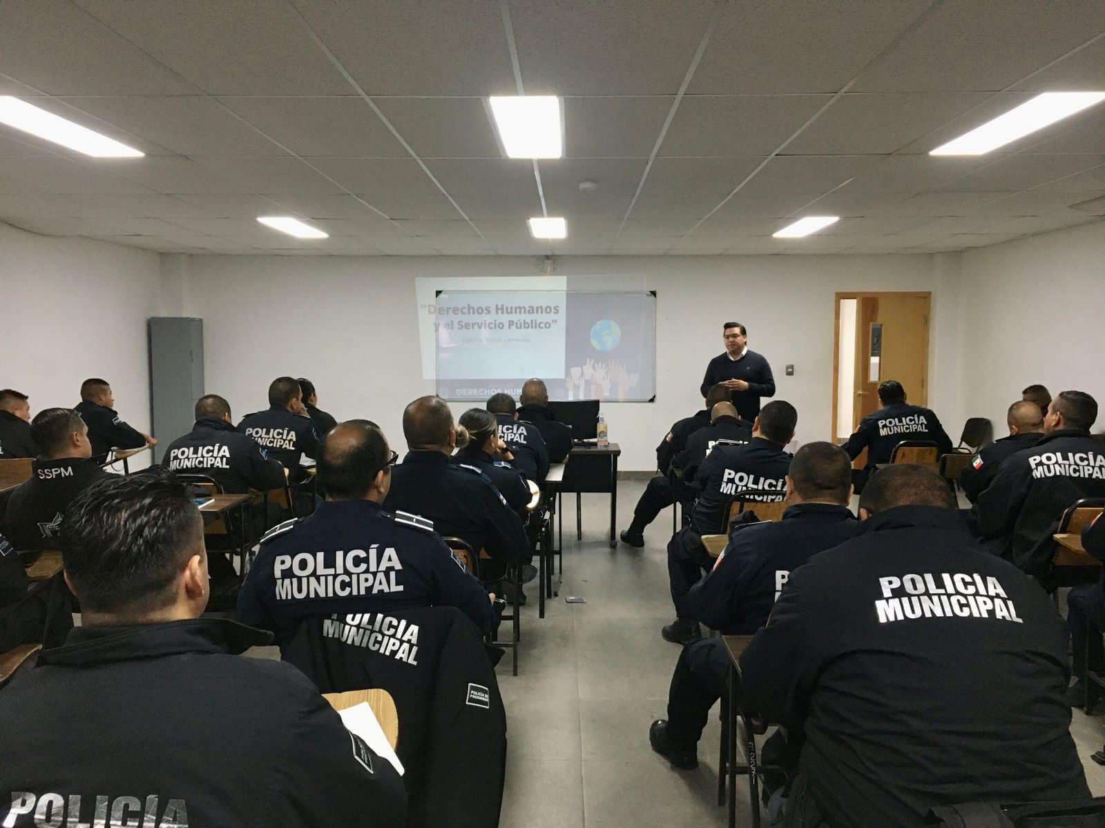 Capacita DH a policías que compiten por ascensos