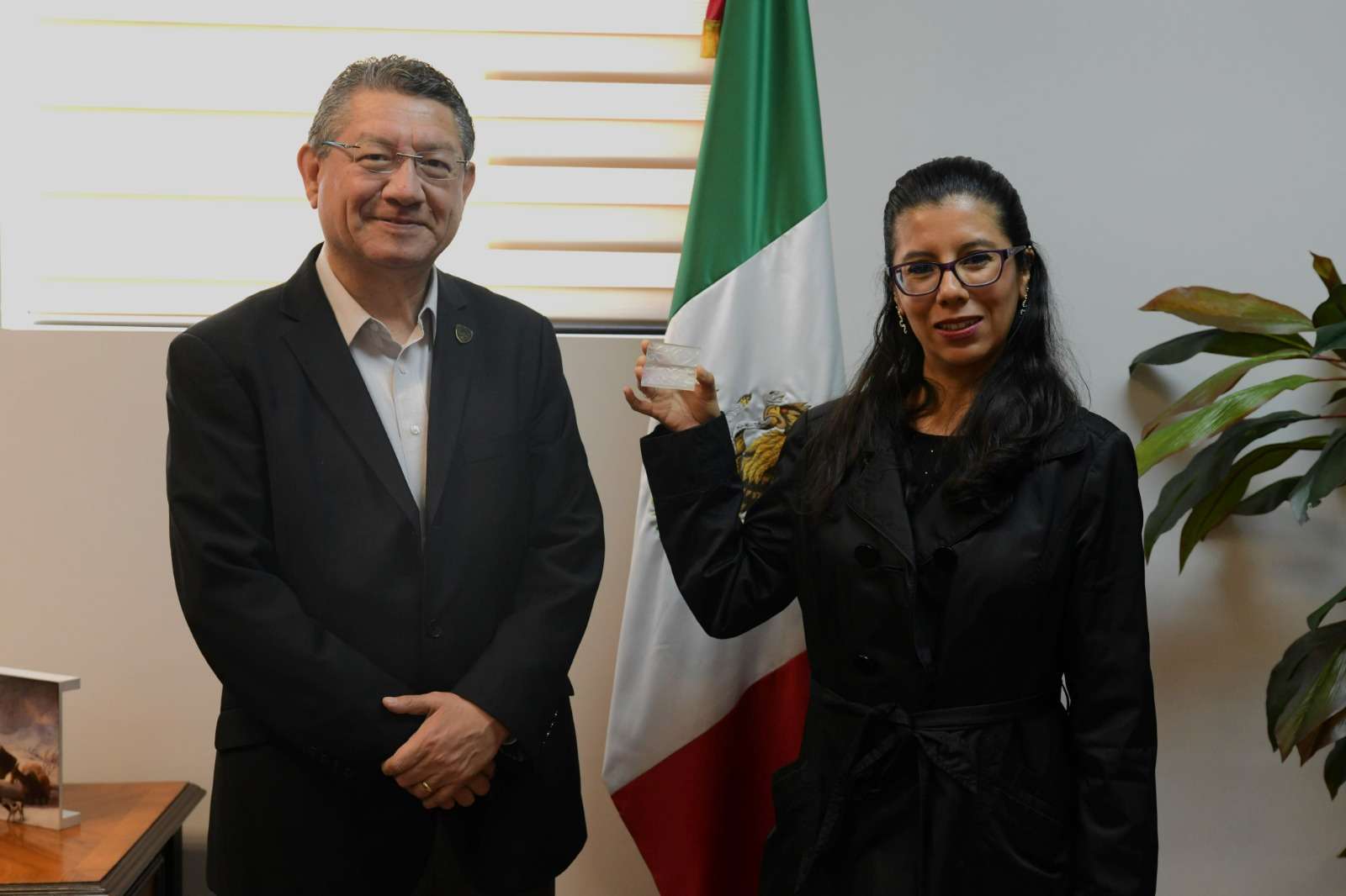 Reconocen a doctora Esmeralda Zúñiga por investigación en biotecnología 