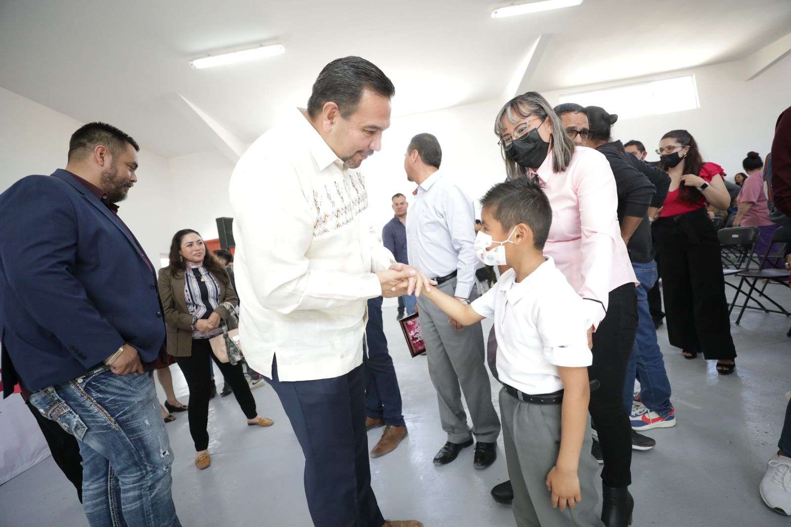 Inauguran auditorio en escuela primaria María Edmée Álvarez