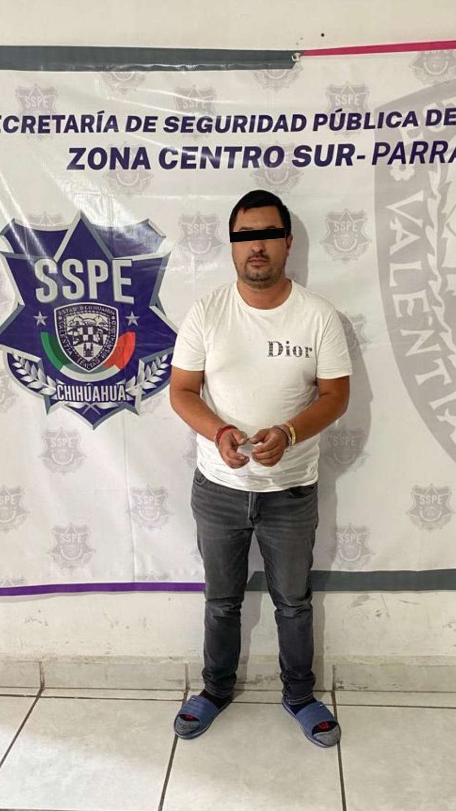 Arresta SSPE a hombre con 28 paquetes de cocaína en Parral