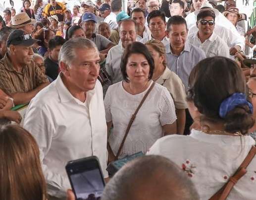 Acompaña esposa a Adán Augusto en su gira por Juárez
