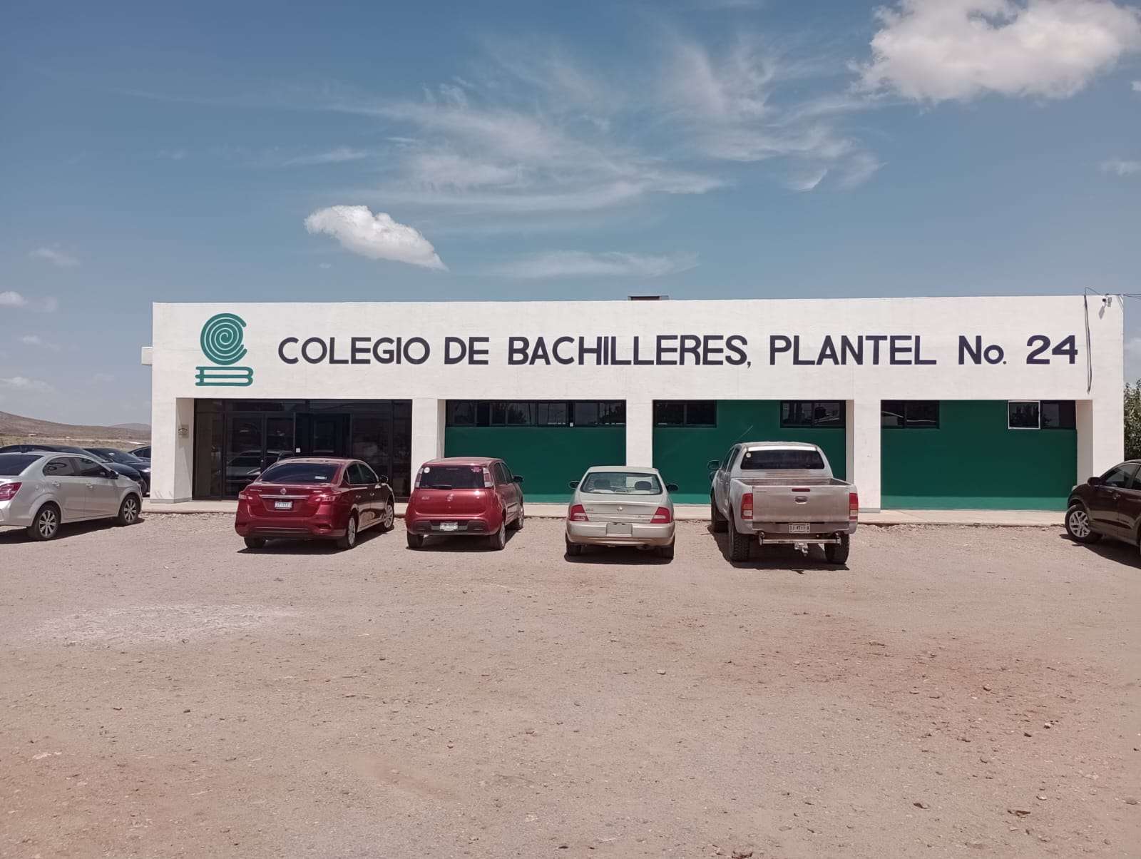 Inician clases planteles 18 y 24 de Bachilleres en NCG y CG