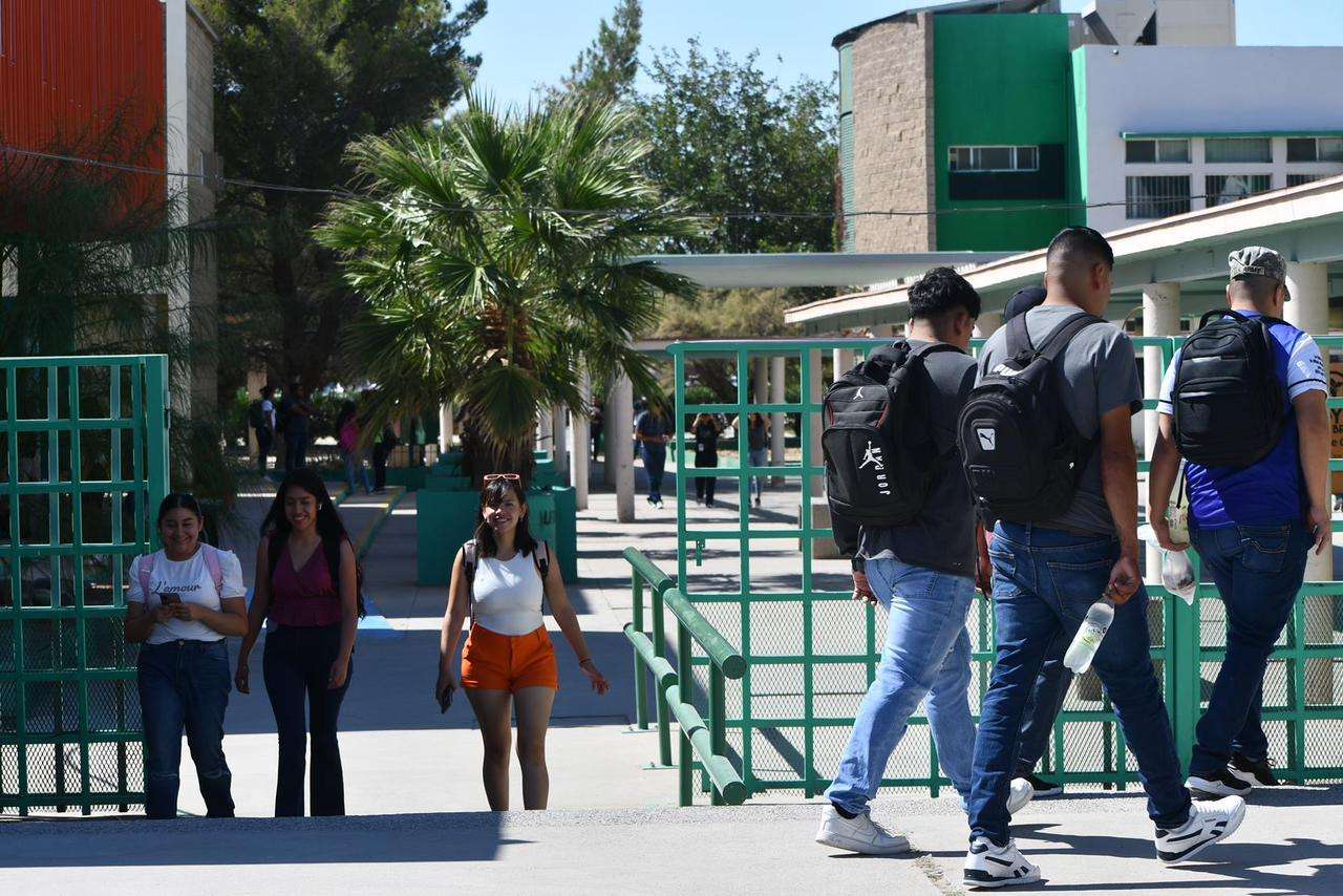 Inician clases 9 mil estudiantes de la UTCJ | El Bordo