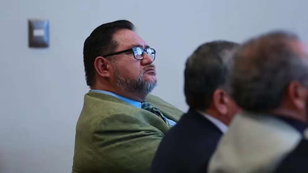 Suspenden a funcionario del INE por alterar frases de Amlo