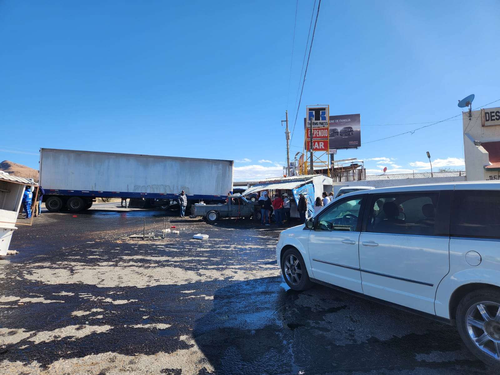 Ebrio provoca aparatoso choque en la carretera a Delicias | El Bordo