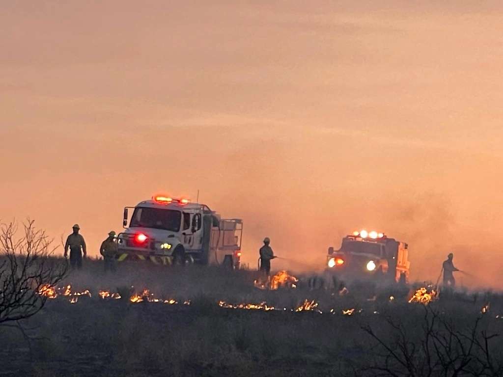 Mantienen esfuerzos en Texas ante el mayor incendio en su historia