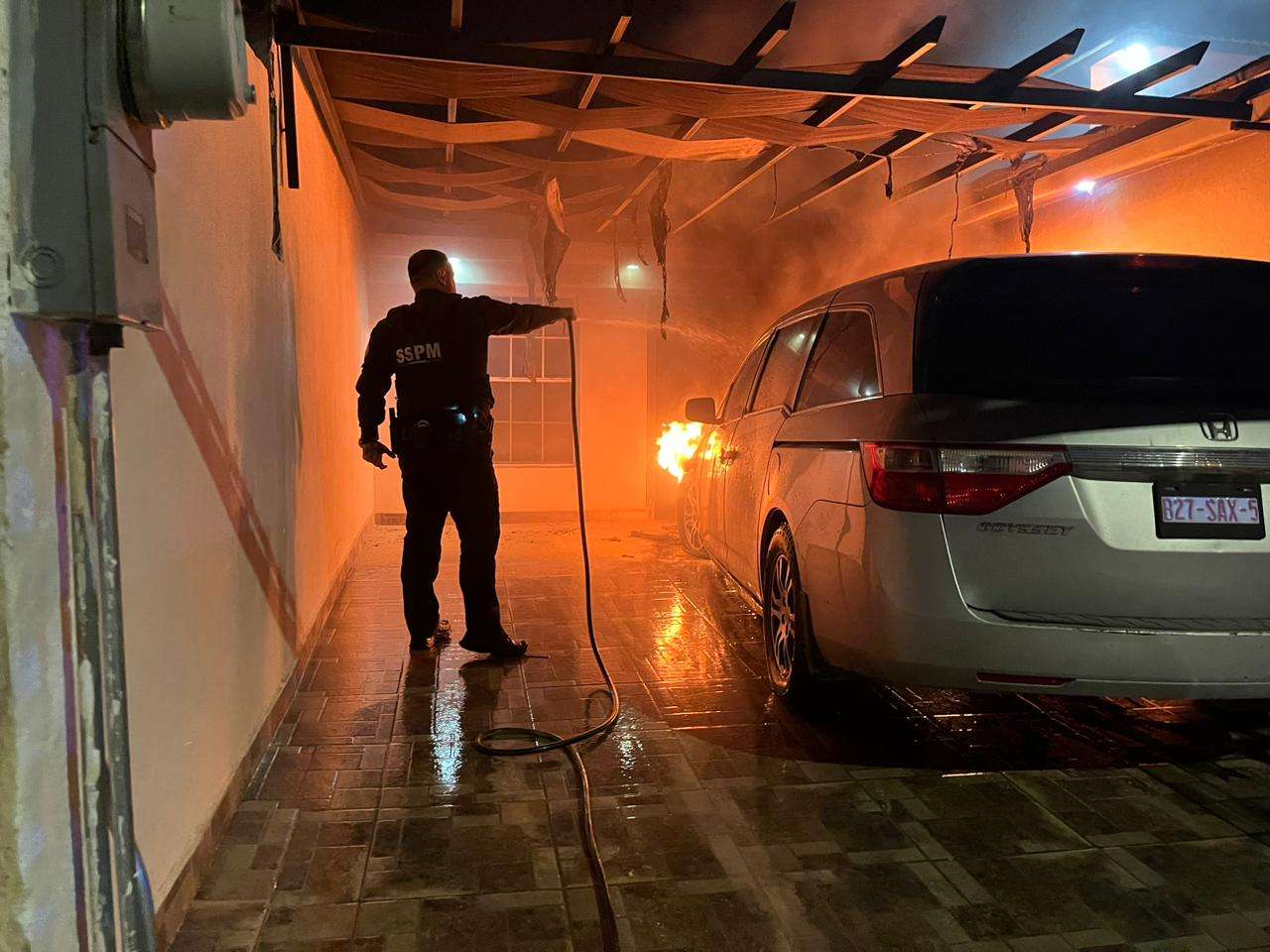 Sofocan incendio en vivienda de la colonia Monumental | El Bordo