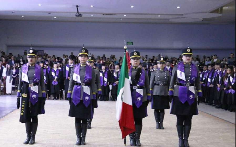 Egresan 108 profesionistas del ITSNCG | El Bordo