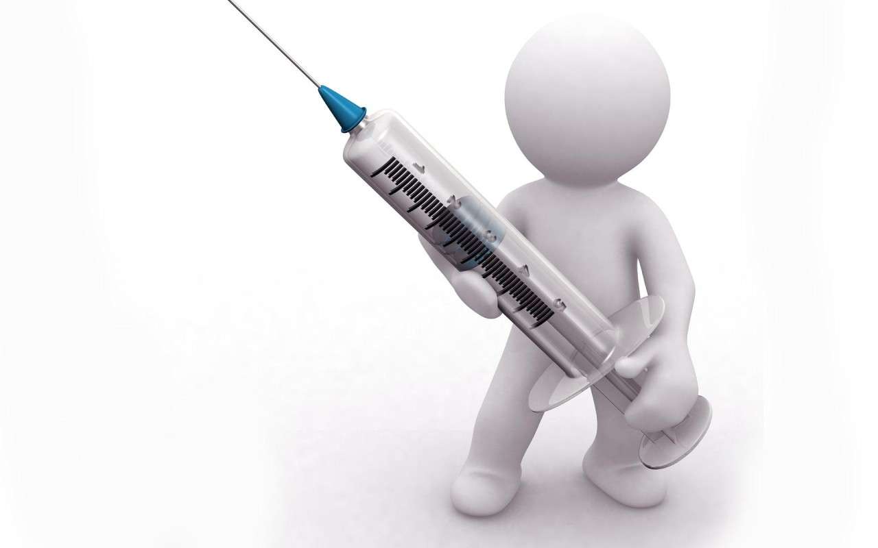 Revelan relación de vacuna de AstraZeneca con casos de trombosis