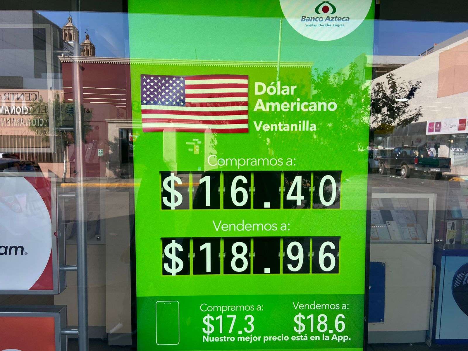 Cotiza el dólar a $18.96 en ventanillas de Banco Azteca