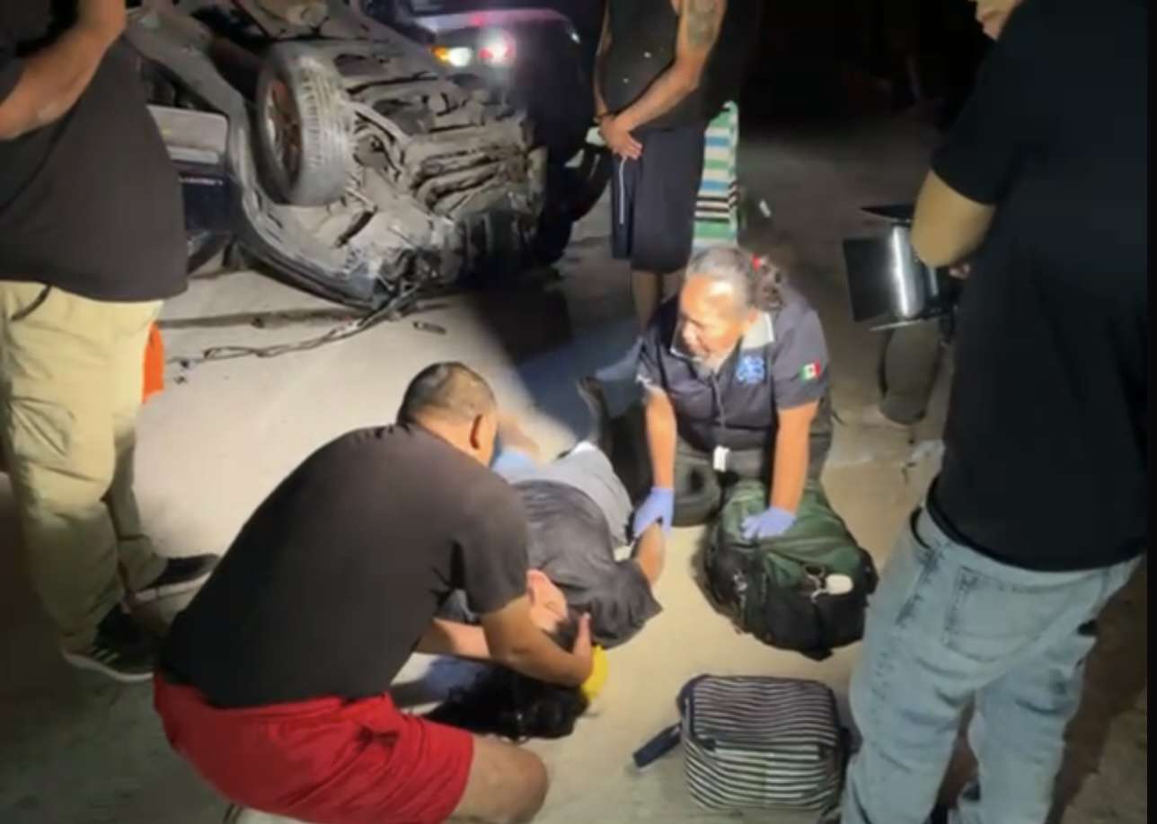 Ebrio al volante choca y vuelca en el camino real | El Bordo