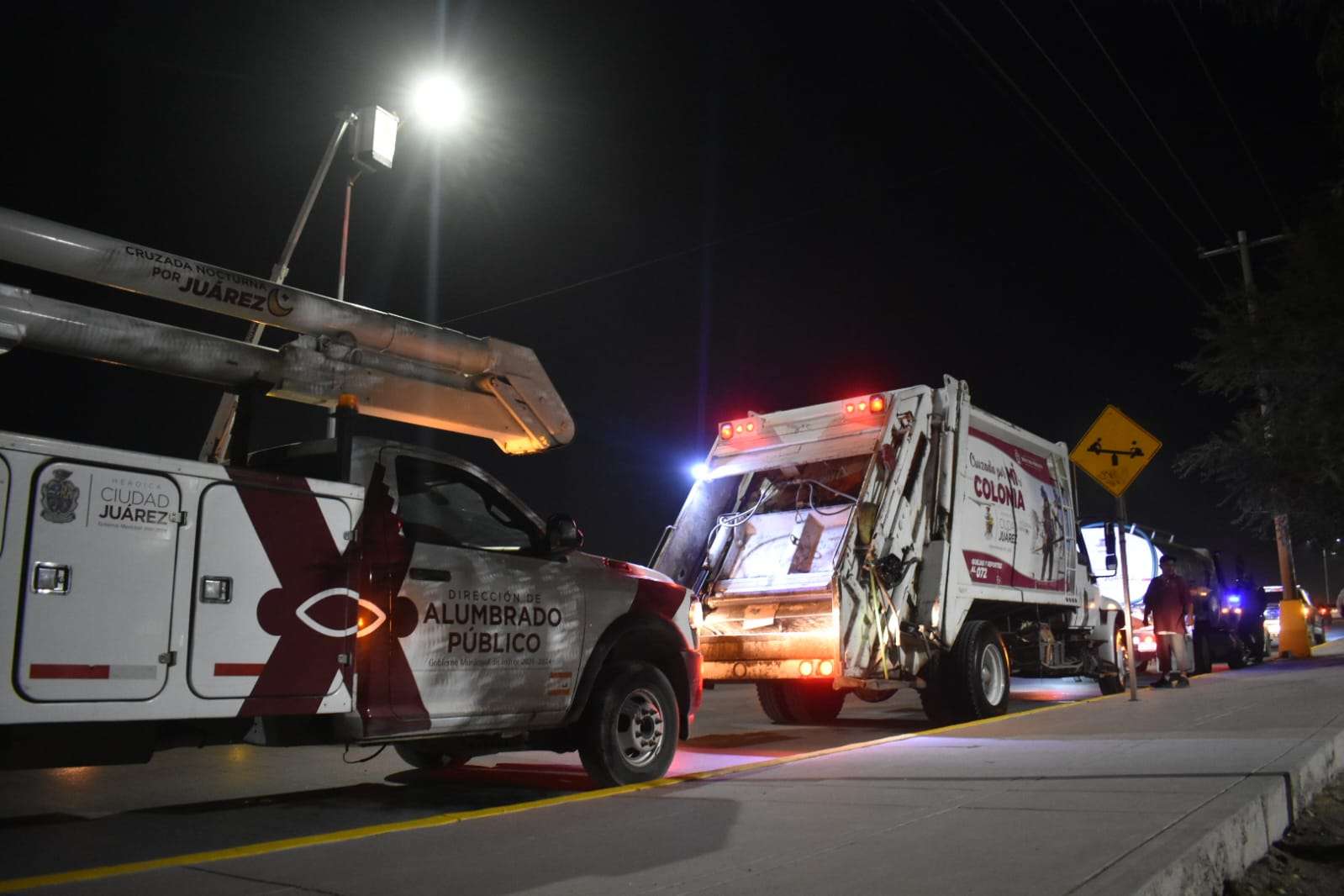 Destilichan y reparan luminarias en zona de Miguel de la Madrid El Bordo