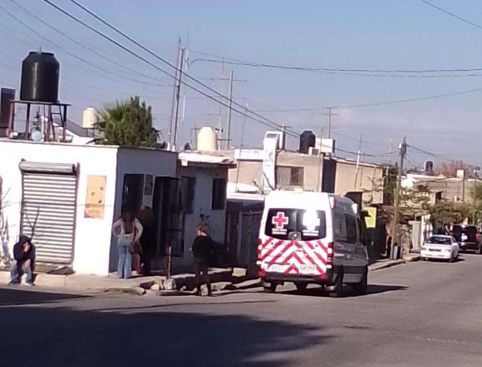 Muere de paro cardiaco en la ambulancia