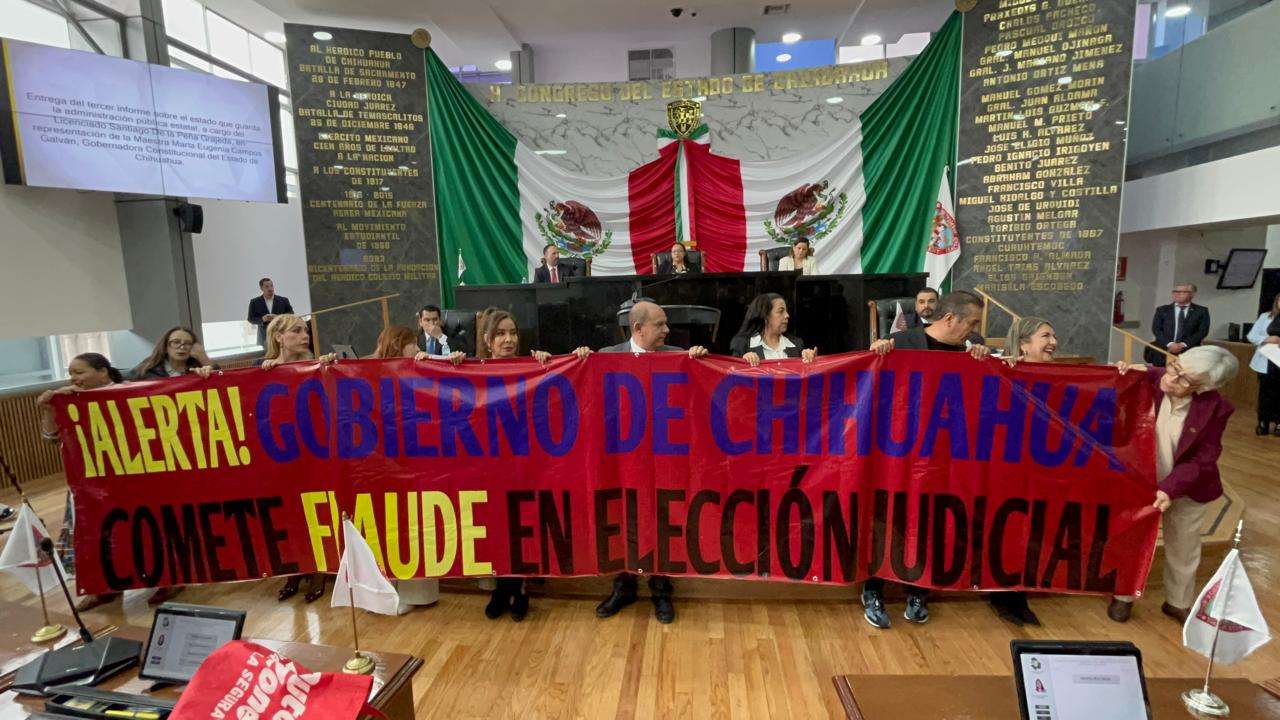 Entregan Tercer Informe de Gobierno en el Congreso | El Bordo