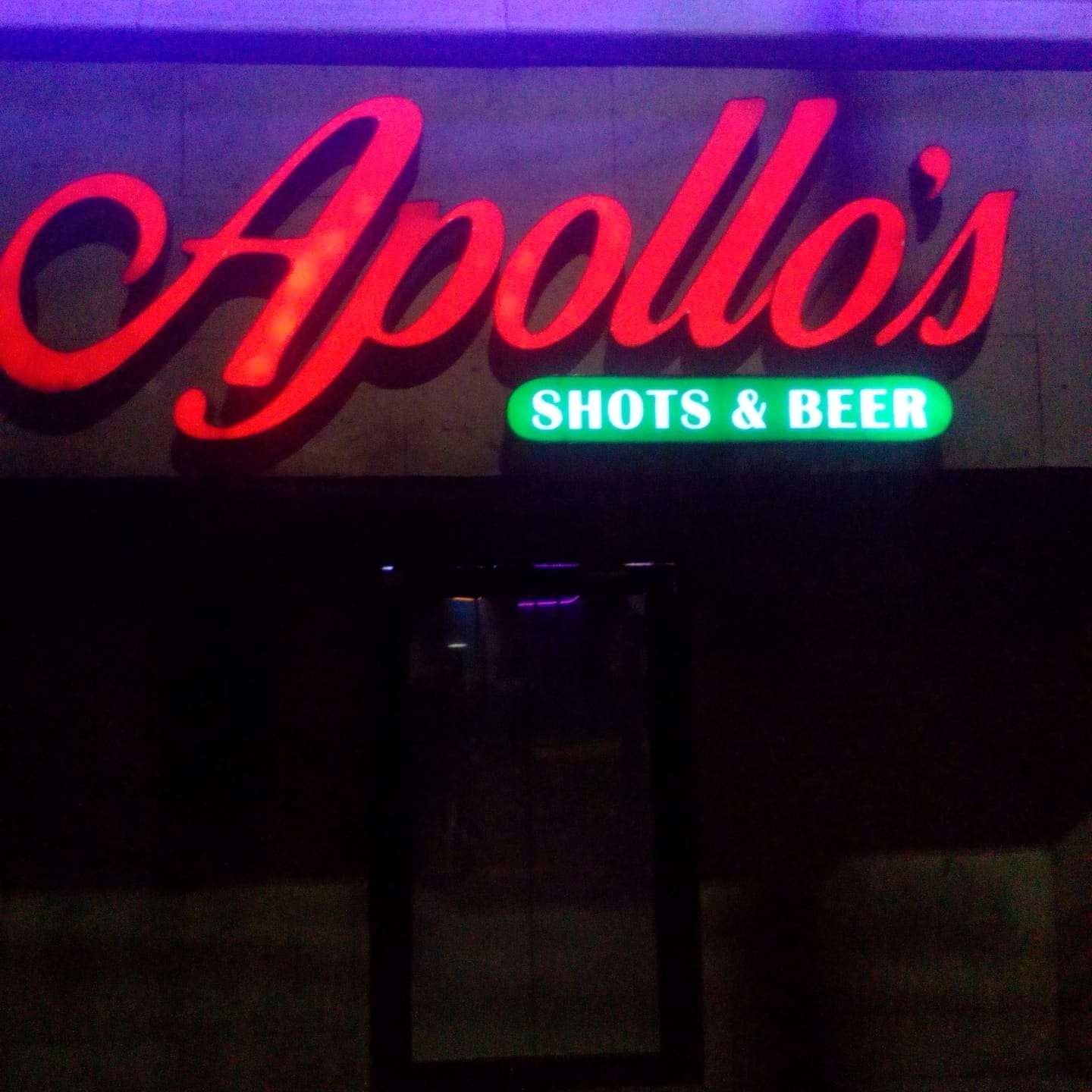 Matan a balazos a uno afuera de bar en Meoqui