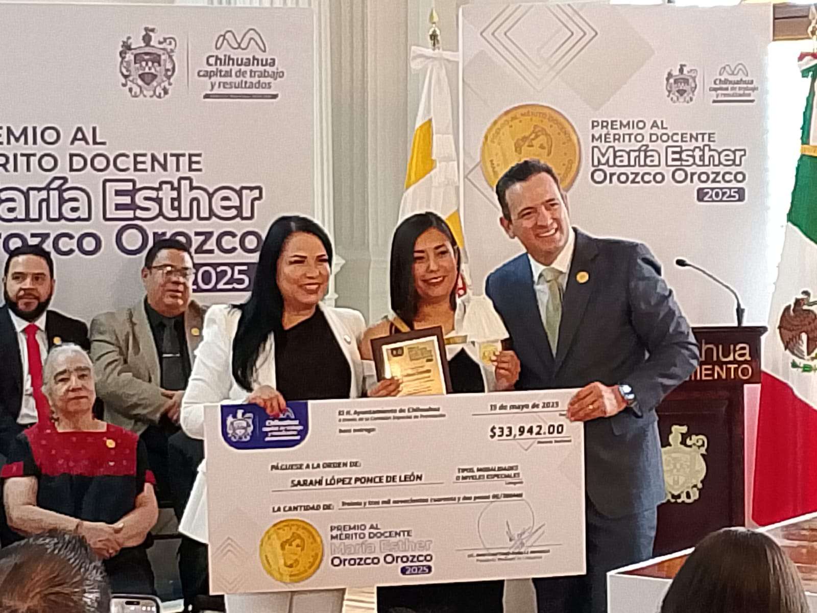 Otorgan el Premio Municipal al Mérito Docente María Esther Orozco ...