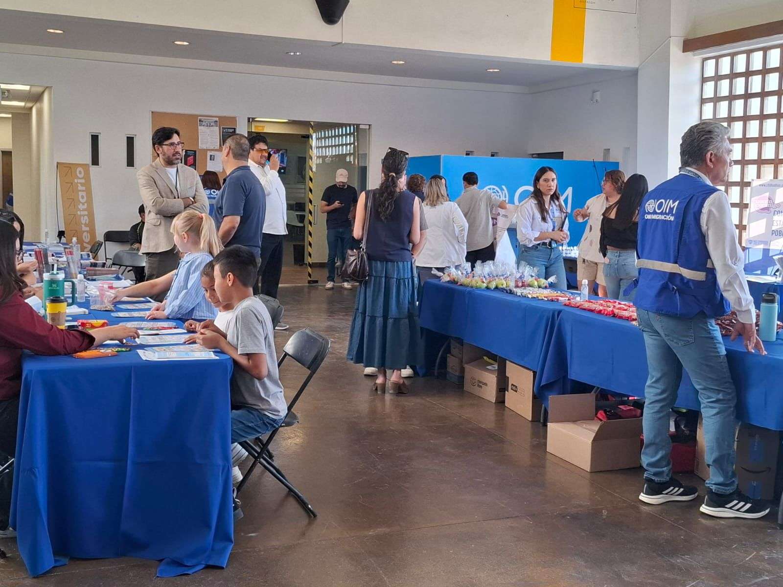 Realizan feria de servicios para personas migrantes | El Bordo