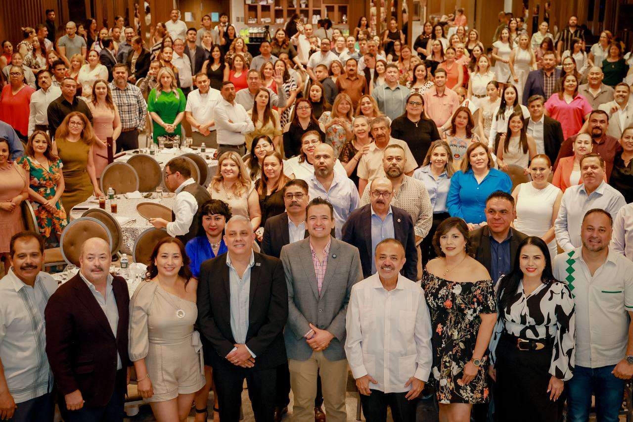 Felicidades por construir el futuro: Marco Bonilla a docentes | El Bordo