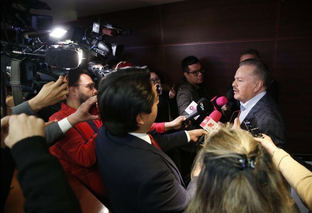 Los periodistas y medios de comunicación son clave en la democracia ...