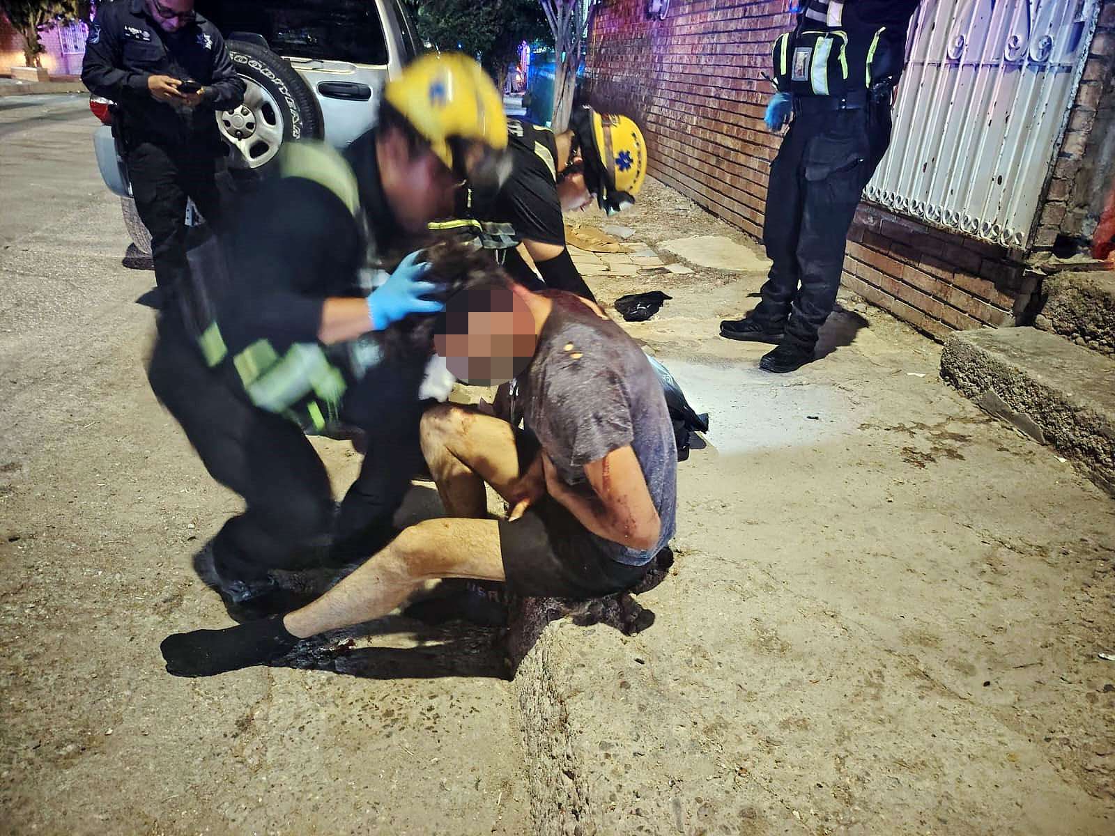 Balean a 3 en la colonia Corregidora; muere mujer