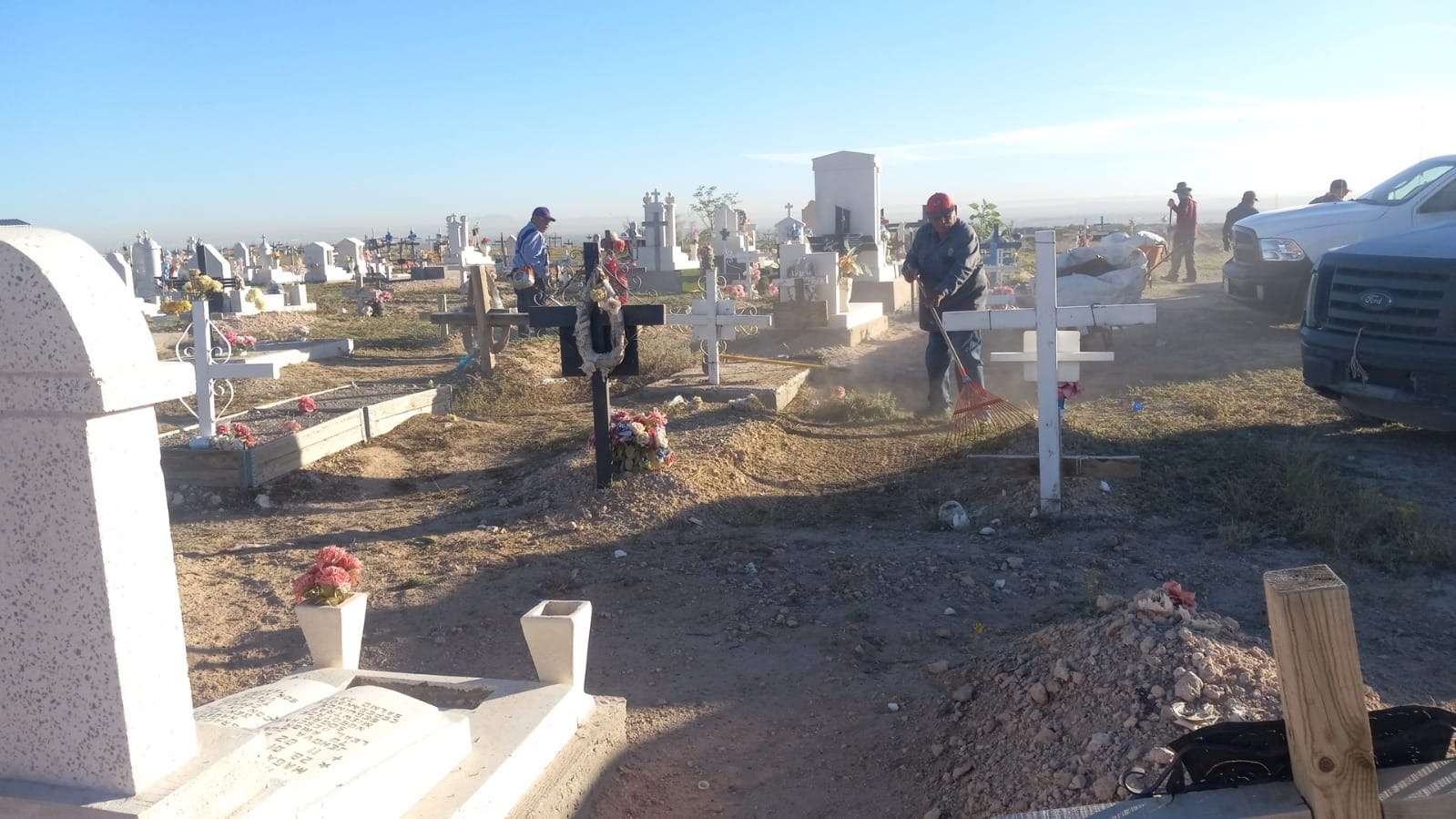 Intensifican mantenimiento en panteones por Día de Muertos | El Bordo