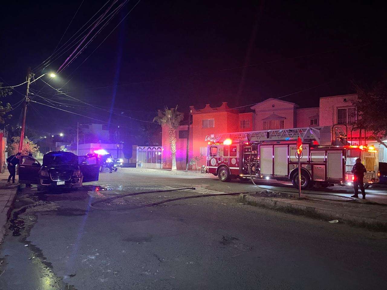 Se incendia camioneta en fraccionamiento Las Palmas | El Bordo