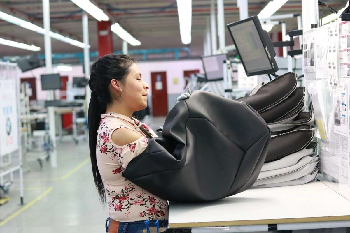 Repunte en compras de bienes intermedios anticipa exportaciones récord: especialistas